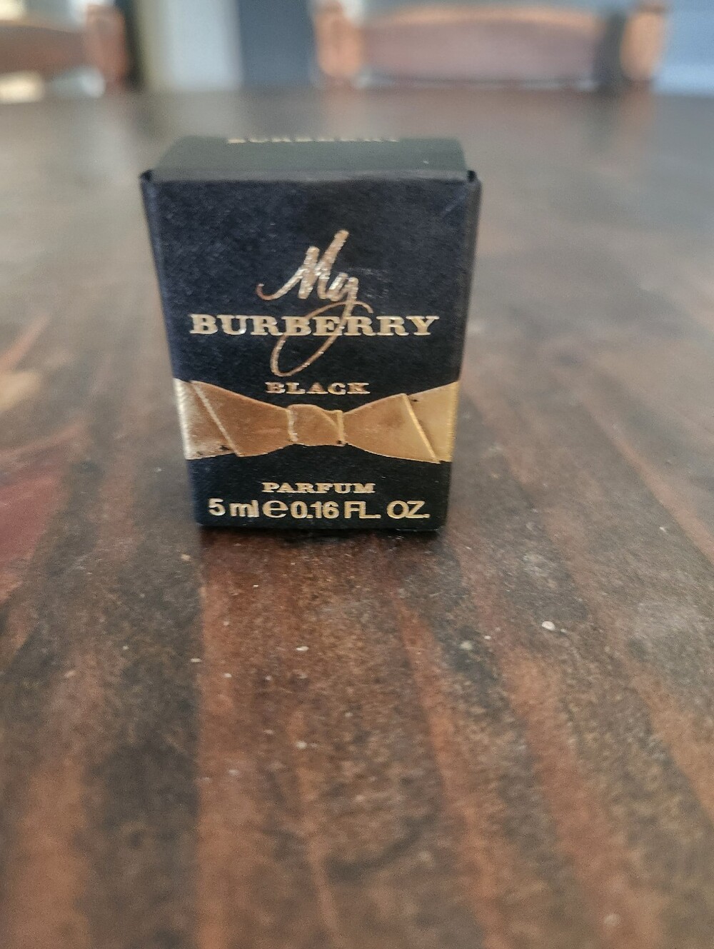 Burberry My Burberry Black Mini Parfum in Black and Gold